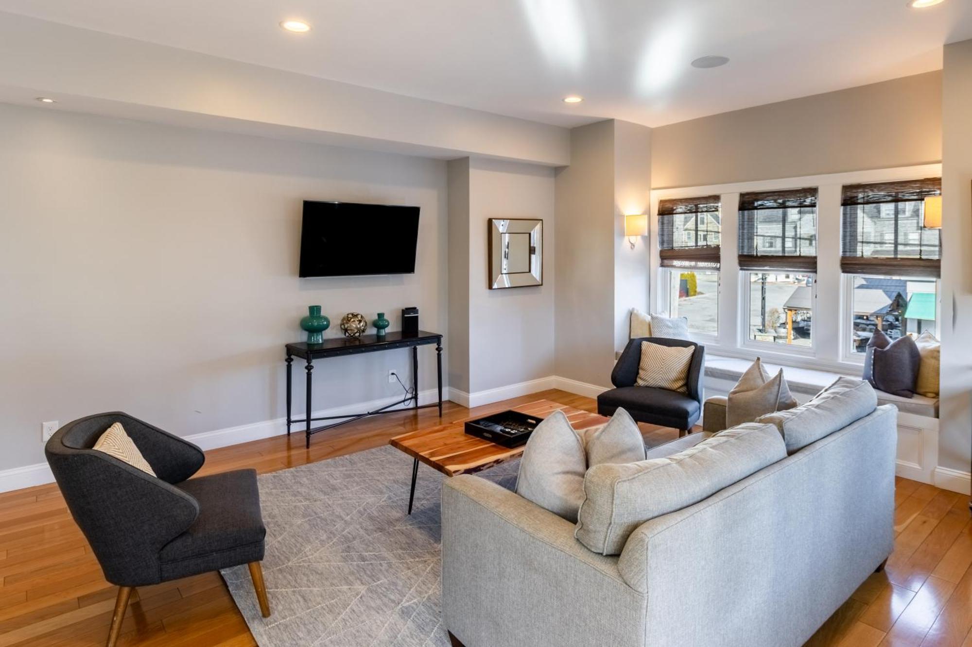 הוילה The Newport Lofts - 595 Thames Street מראה חיצוני תמונה