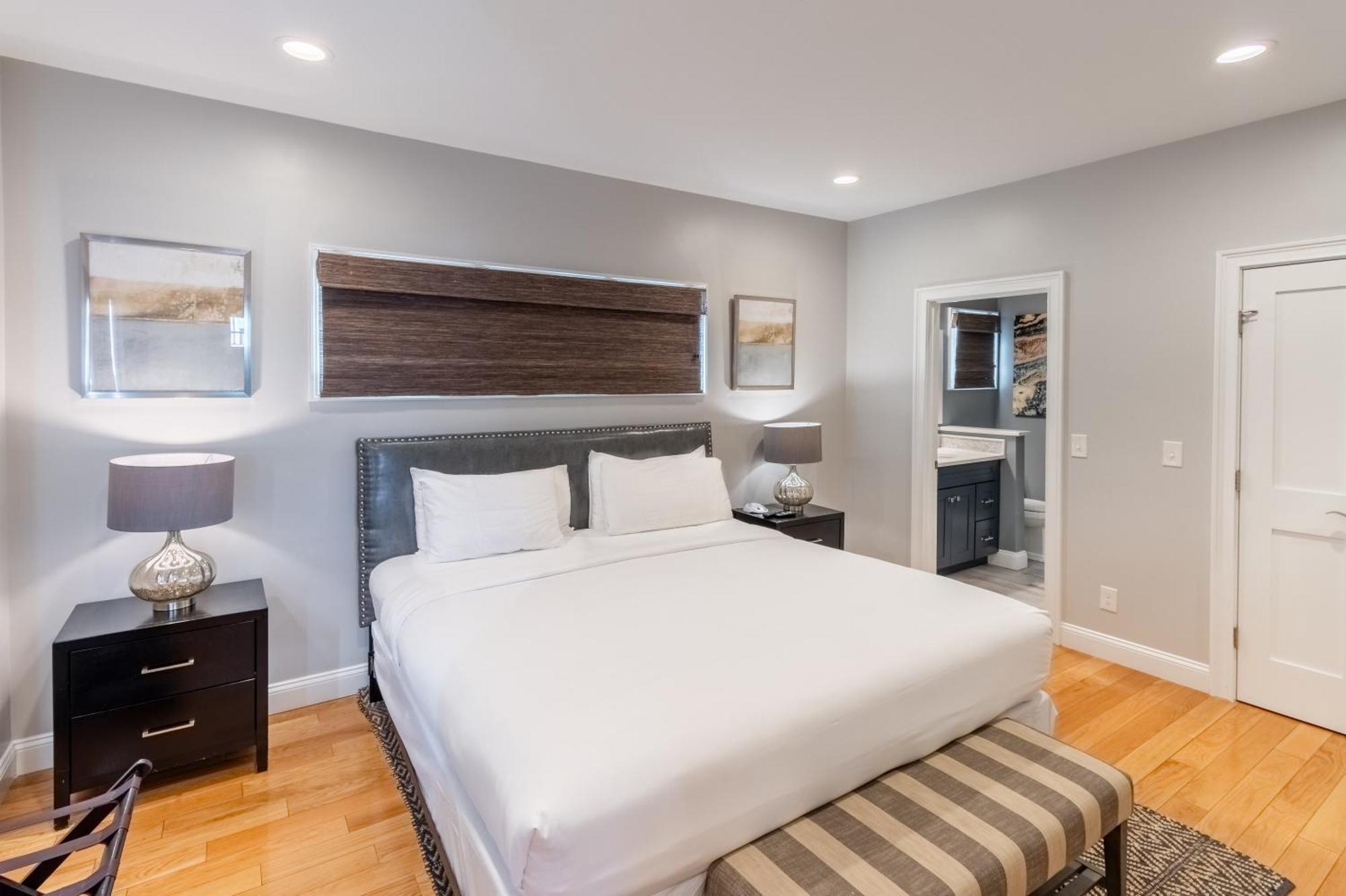 הוילה The Newport Lofts - 595 Thames Street מראה חיצוני תמונה