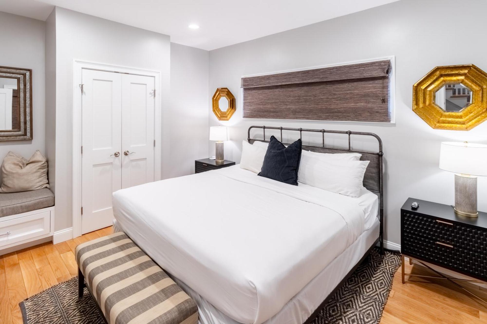 הוילה The Newport Lofts - 595 Thames Street מראה חיצוני תמונה