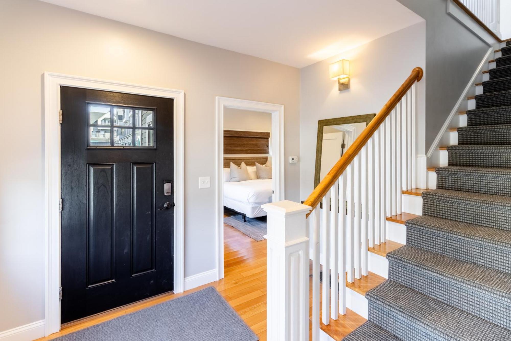 הוילה The Newport Lofts - 595 Thames Street מראה חיצוני תמונה