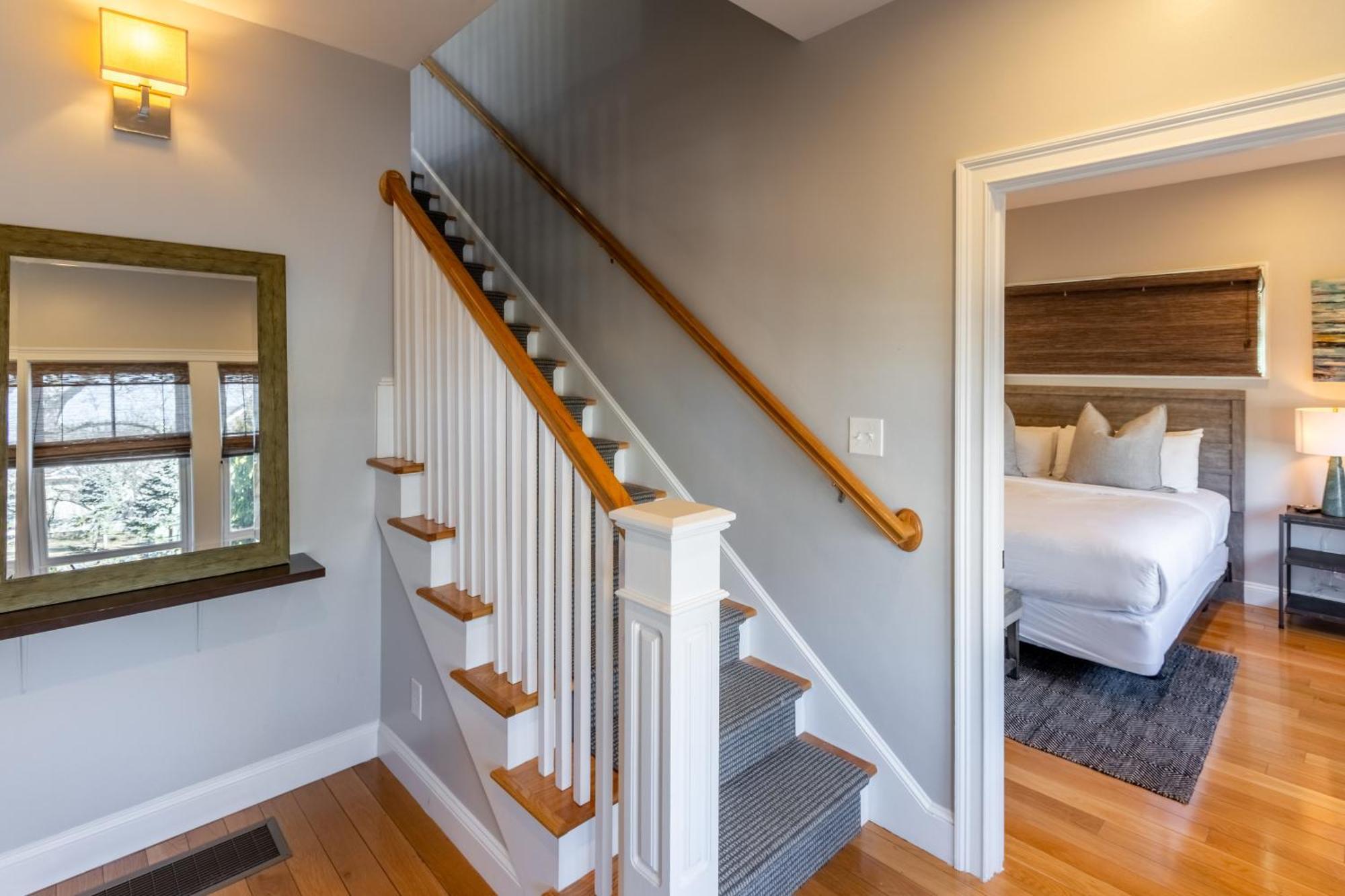 הוילה The Newport Lofts - 595 Thames Street מראה חיצוני תמונה